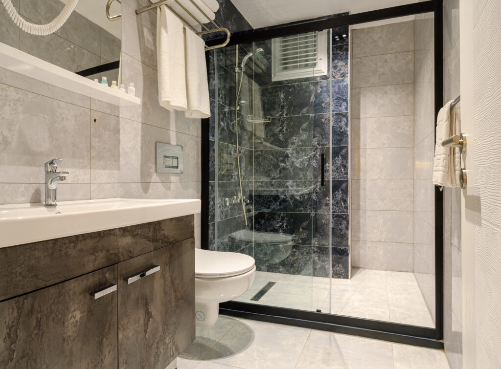 1+1 öncephe banyo